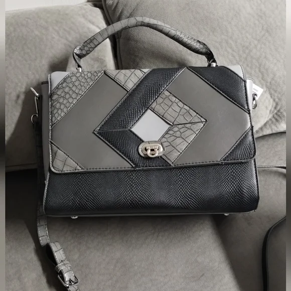 Color Block Pattern Purse - Picture 10 of 13